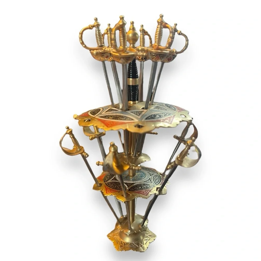 Vintage damascene style